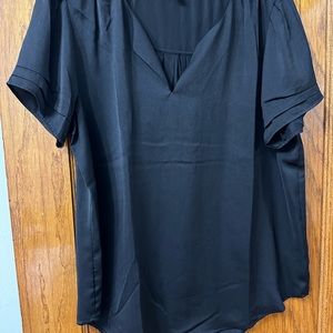 Daniel Rainn pinched sleeves top